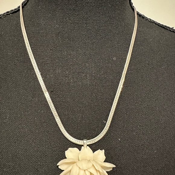 Handcrafted resin pendants. Chain is NOT included. - Picture 2 of 6